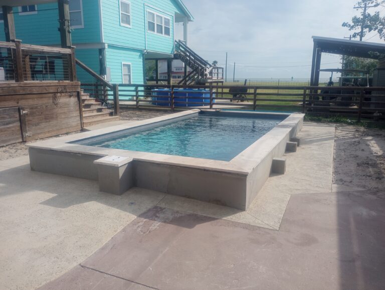 Small plunge pool near Corpus Christi TX